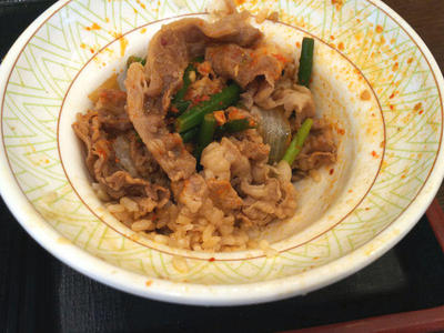 ニンニクの芽牛丼 残り半分