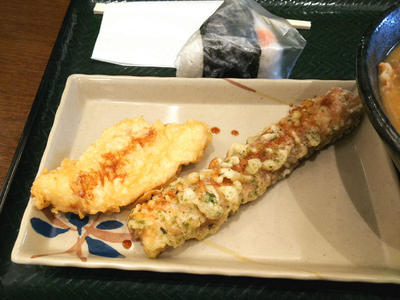 とり天、ちくわの磯辺揚げ天、明太子おにぎり