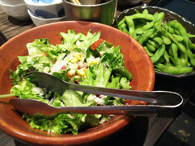 サラダと枝豆