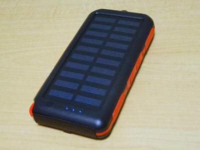 モバイルソーラーバッテリー 外観