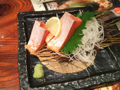 サーモンの刺し身