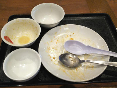 ガパオライスとグリーンカレーセット完食