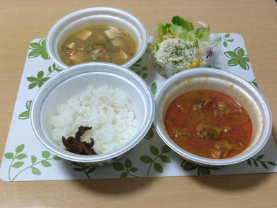 ごろごろチキンのバターチキンカレー ポテトサラダ、豚汁