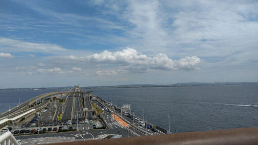 海ほたるからみた千葉側