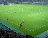 ゴールを決めた後の中島