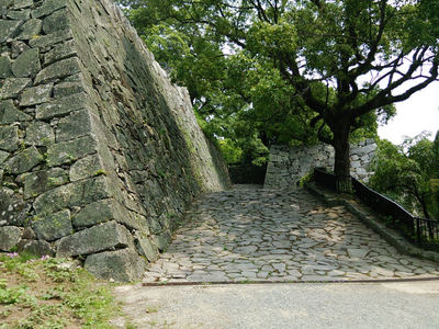 福岡城 天守台跡へ