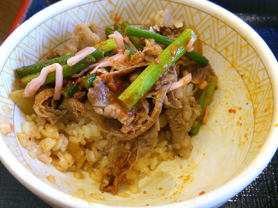 ニンニク牛丼 あと半分