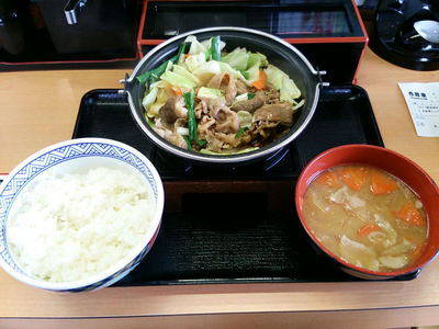 牛バラ野菜焼き定食