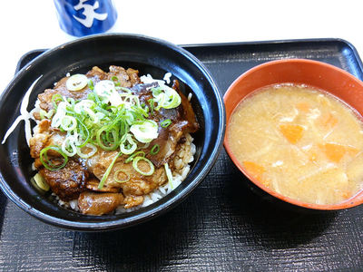 ロース豚丼と豚汁