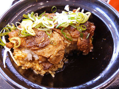 ロース豚丼 半分食べました