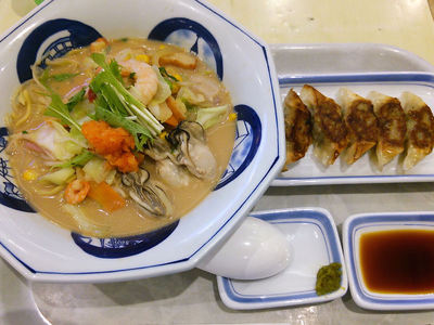 かきちゃんぽんと餃子