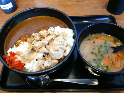 すたみなカレーと豚汁