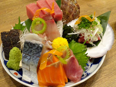 刺身盛り合わせ