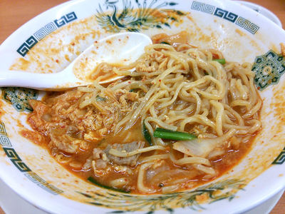 味噌チゲラーメン残り半分