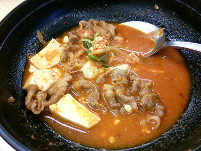 豆腐キムチチゲ あと半分