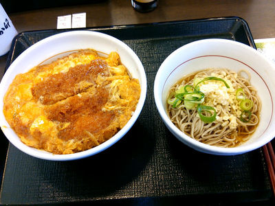 カツ丼と小そばのセット