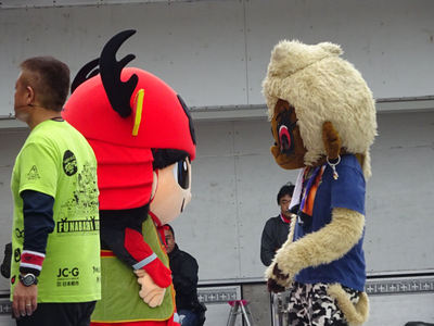 真田幸丸とお猿のくぅ