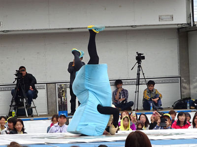 ちょうせい豆乳くん一点倒立