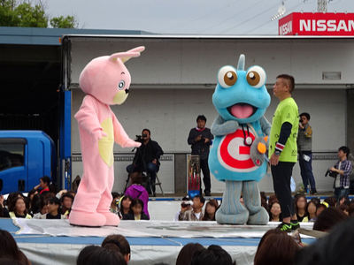 桃色ウサヒと有明ガタゴロウ