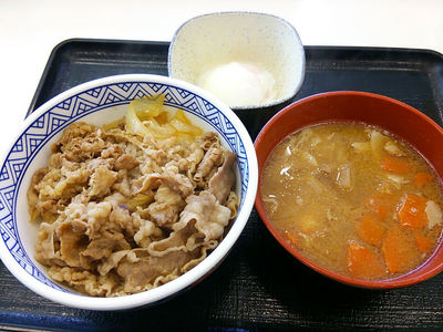 吉野家の牛丼と豚汁