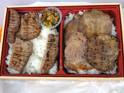 たんや 善次郎 牛たん弁当 塩・味噌くらべ 中身