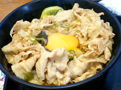 生姜焼き丼 卵のせ