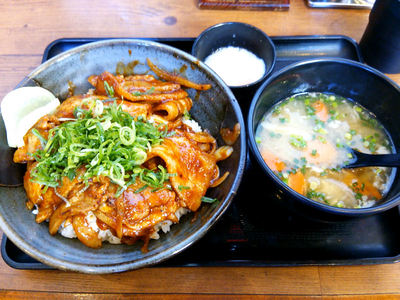 辛すた丼と豚汁