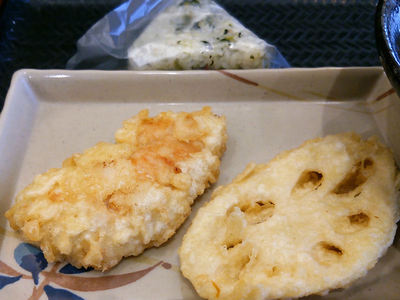 とり天、れんこん天、青菜おにぎり