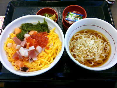 海鮮バラちらし 小うどんセット