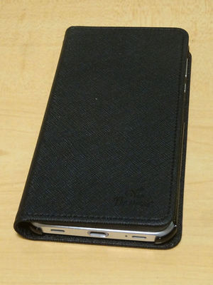 Breeze SHV34カバー 閉じたところ