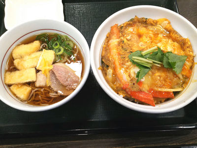 カニとじ丼と鴨そば