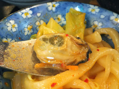 海鮮カレー煮込みうどん 牡蠣