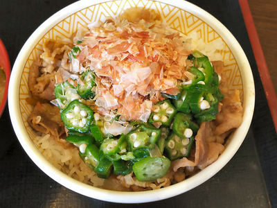 かつぶしオクラ牛丼