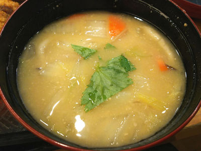 たっぷり野菜の麦みそ汁