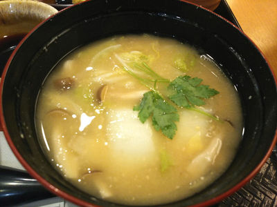 たっぷり野菜の麦みそ汁