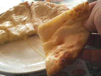 チーズナンからとろーりチーズ