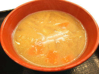 野菜たっぷりみそ汁