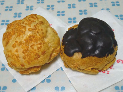 クッキーシューとエクレアシュー 贅沢いちご