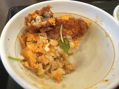 牡蠣とじ丼 残り半分