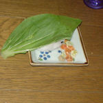 青梗菜をかぶっているアイ