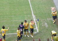 試合後の挨拶をするジェフ選手