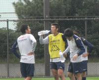 水分補給をする巻