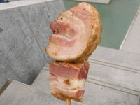 厚切りベーコン串