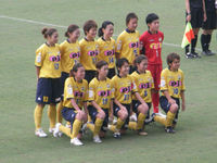 試合前の記念撮影をするジェフレディースの選手たち