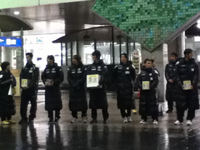 募金活動中の選手達