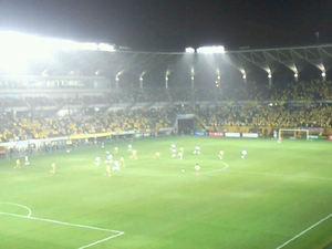 攻めこむジェフ