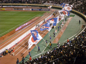 大旗がトラックに。