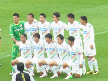 整列するジェフの選手