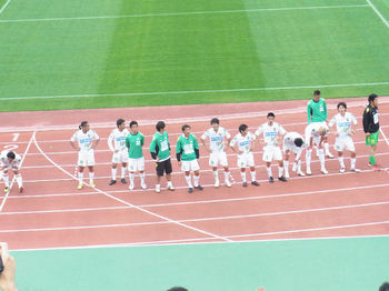 メインスタンドにも挨拶にきました