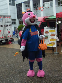 炎のカレーパンのところにいたマスコット?!